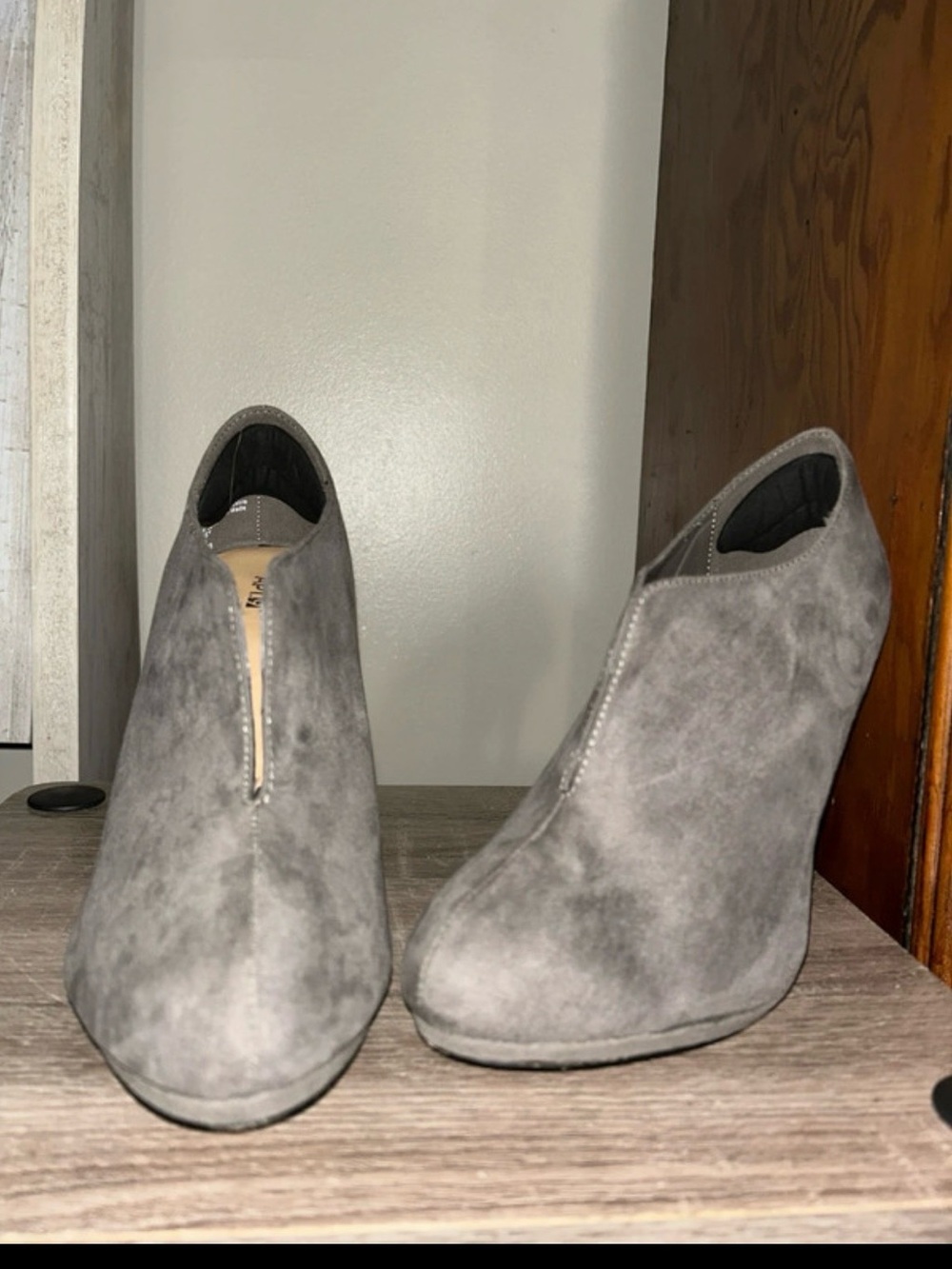 Apt. 9 Gray Suede Heeled Booties
